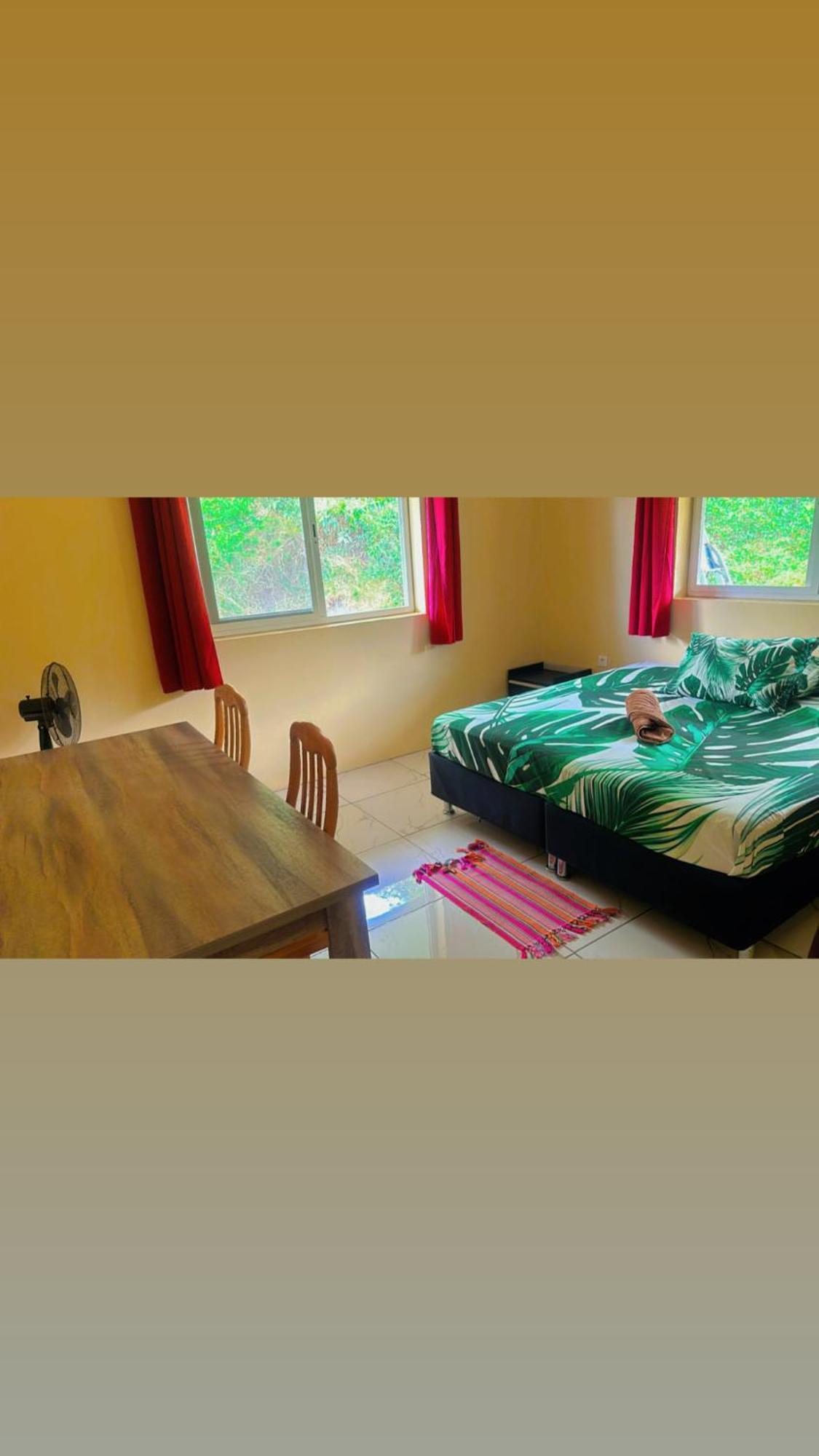 Punaei Lodge Atuona Екстериор снимка